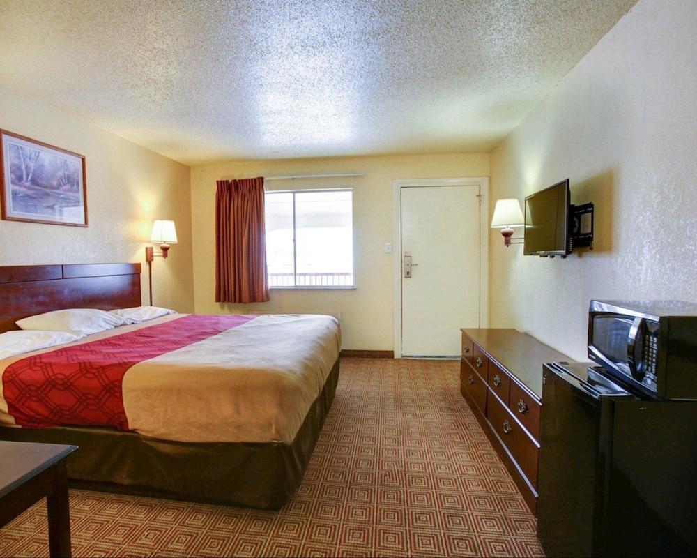 Econo Lodge San Marcos University Area Bagian luar foto