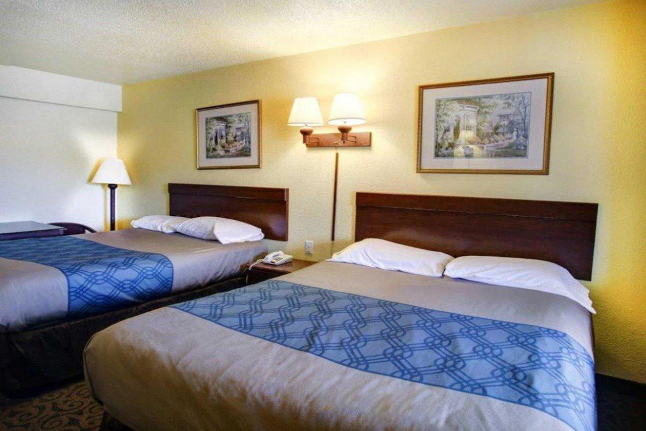 Econo Lodge San Marcos University Area Bagian luar foto