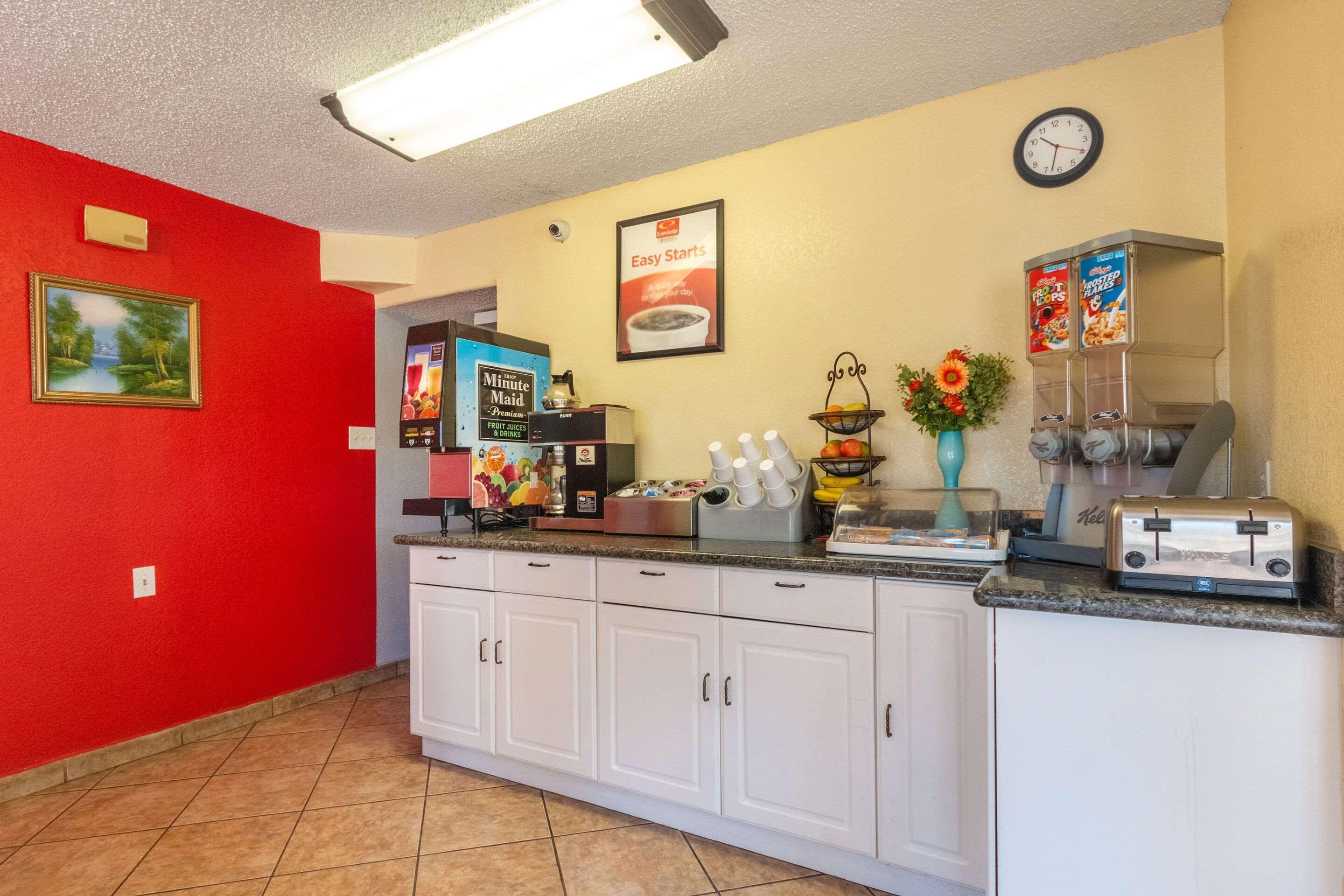Econo Lodge San Marcos University Area Bagian luar foto