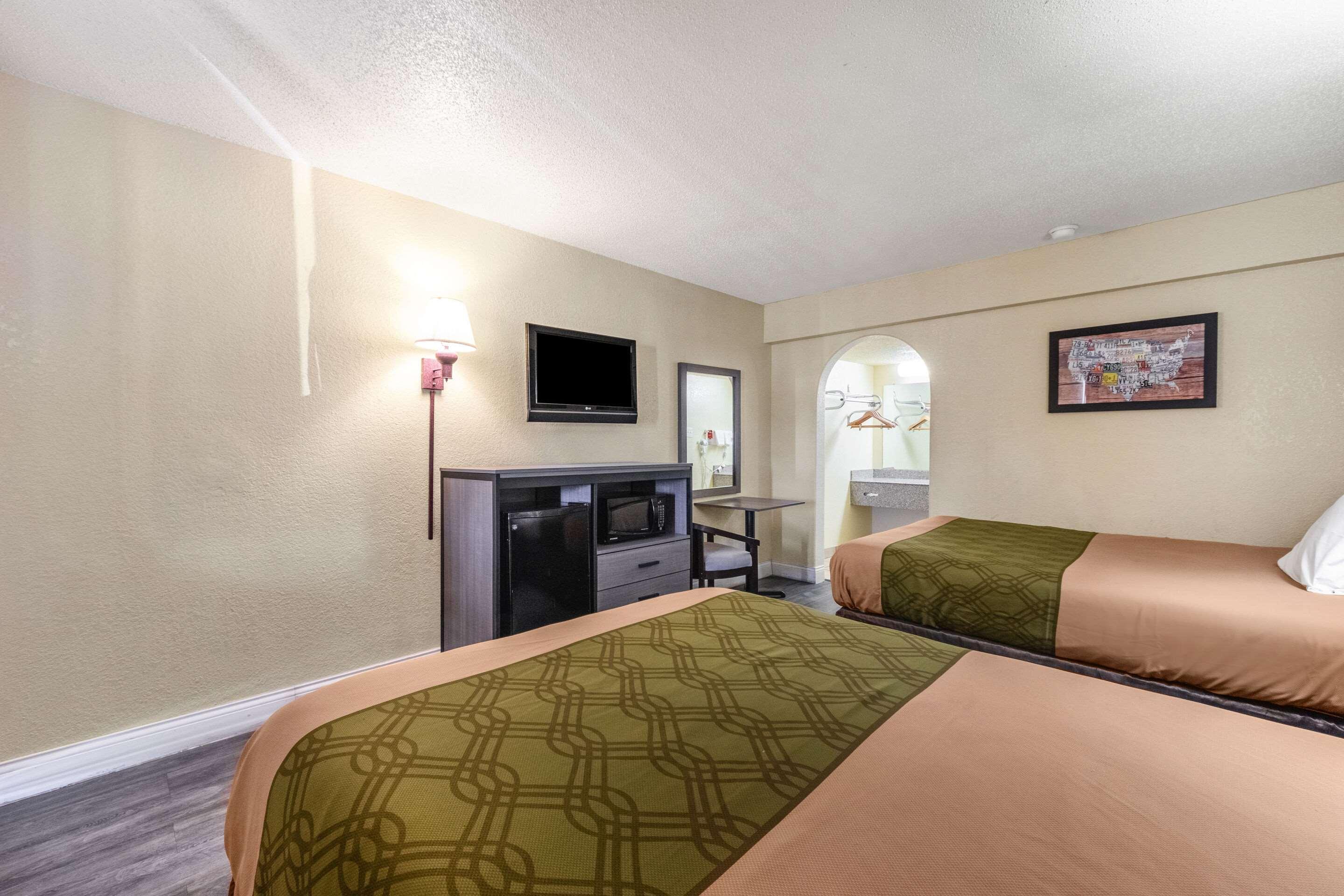 Econo Lodge San Marcos University Area Bagian luar foto