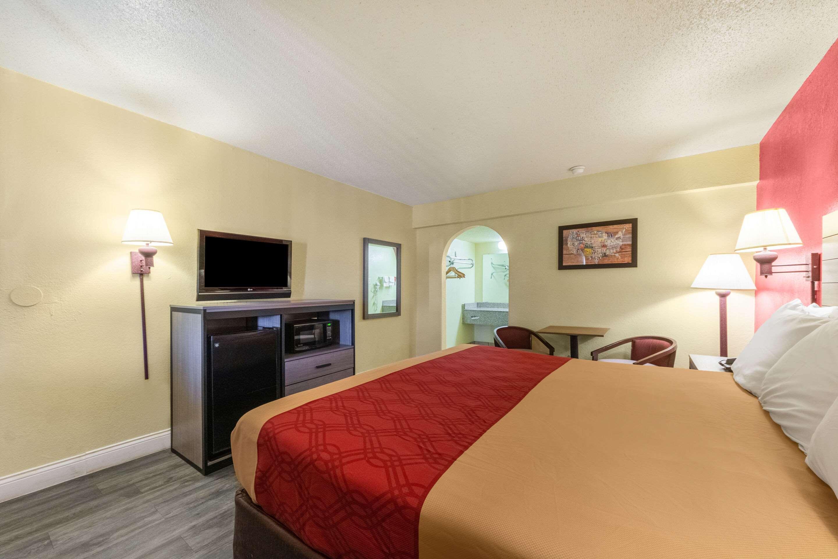 Econo Lodge San Marcos University Area Bagian luar foto